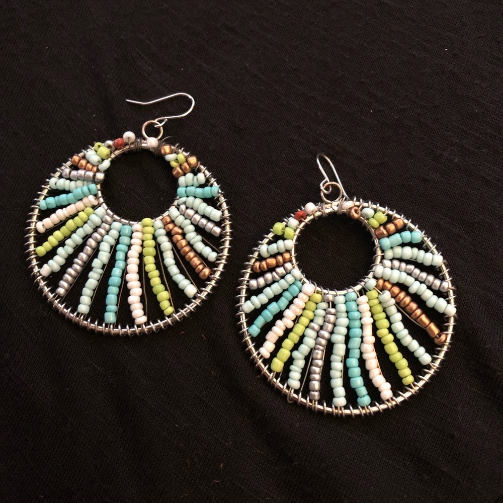 Round beaded earrings - Picture 2 of 2